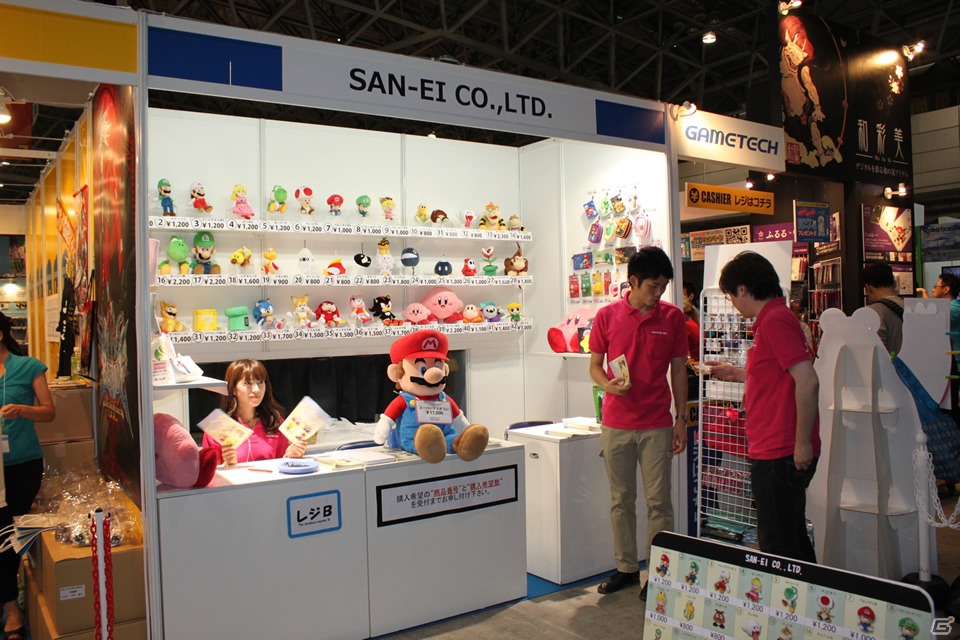 【TGS 2012】ゲーム関連グッズや音楽CDなどが盛りだくさんな物販コーナーレポートの画像49
