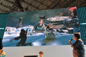 【TGS 2012】「ロスト プラネット 3」実機プレイで極寒の惑星EDN-3rdに潜む謎に迫る！？独特の操作感のユーティリティ・リグで巨大AKを圧倒！の画像80