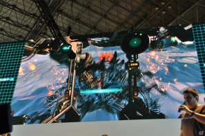 【TGS 2012】「ロスト プラネット 3」実機プレイで極寒の惑星EDN-3rdに潜む謎に迫る！？独特の操作感のユーティリティ・リグで巨大AKを圧倒！の画像98