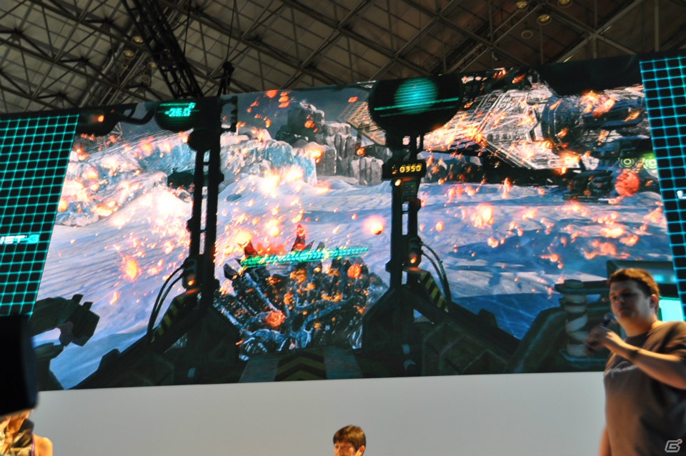 【TGS 2012】「ロスト プラネット 3」実機プレイで極寒の惑星EDN-3rdに潜む謎に迫る！？独特の操作感のユーティリティ・リグで巨大AKを圧倒！の画像97