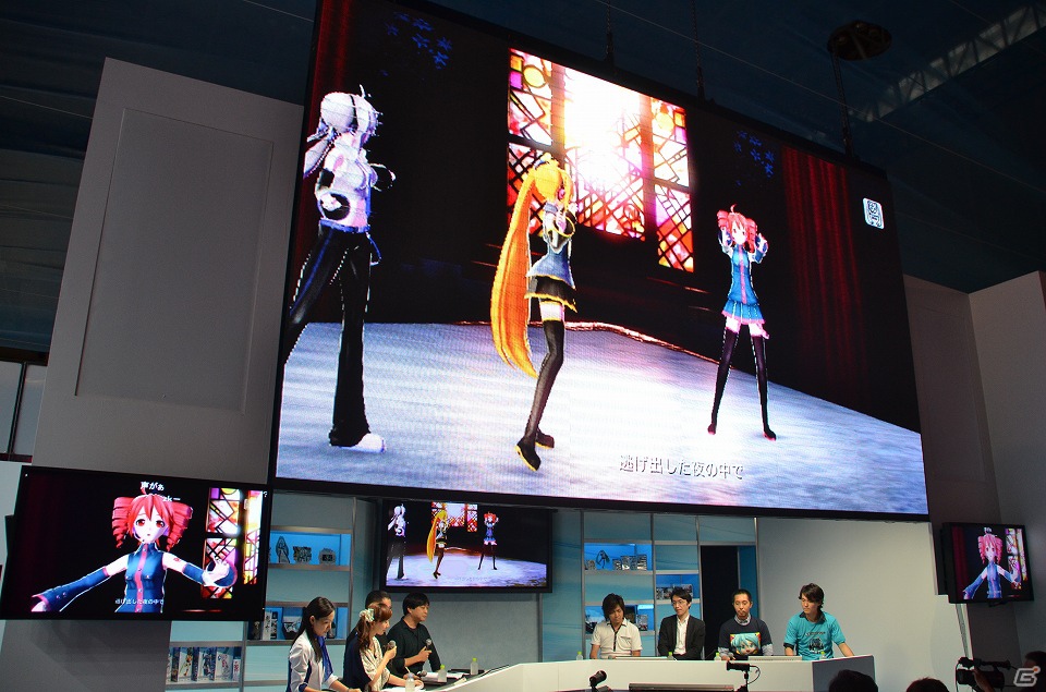 【TGS 2012】「初音ミク -Project DIVA- f」カスタマイズ機能搭載はスタッフのメガネ好きが理由！？開発陣がユーザーの疑問に答えたステージ模様を紹介の画像6