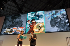【TGS 2012】新感覚パズルゲーム「忍者アームズ」グラドルの森下悠里さんがセクシーなくノ一衣装で実機プレイ！サテライト制作のアニメを収録した新PVも公開の画像2