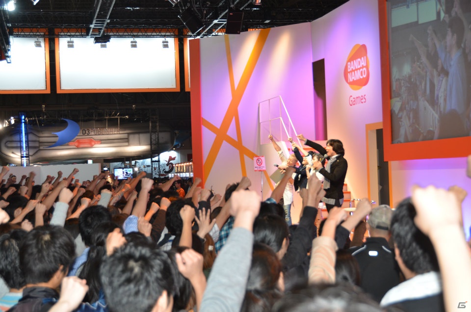 【TGS 2012】PS3「テイルズ オブ エクシリア2」浜崎あゆみさんが歌う「Song 4 u」にのせた最新PVを披露！「魔法少女まどか☆マギカ」とのコラボなど新情報が飛び出した「YAPPARI！『テイルズ オブ』スペシャルステージ＠TGS2012」の画像53