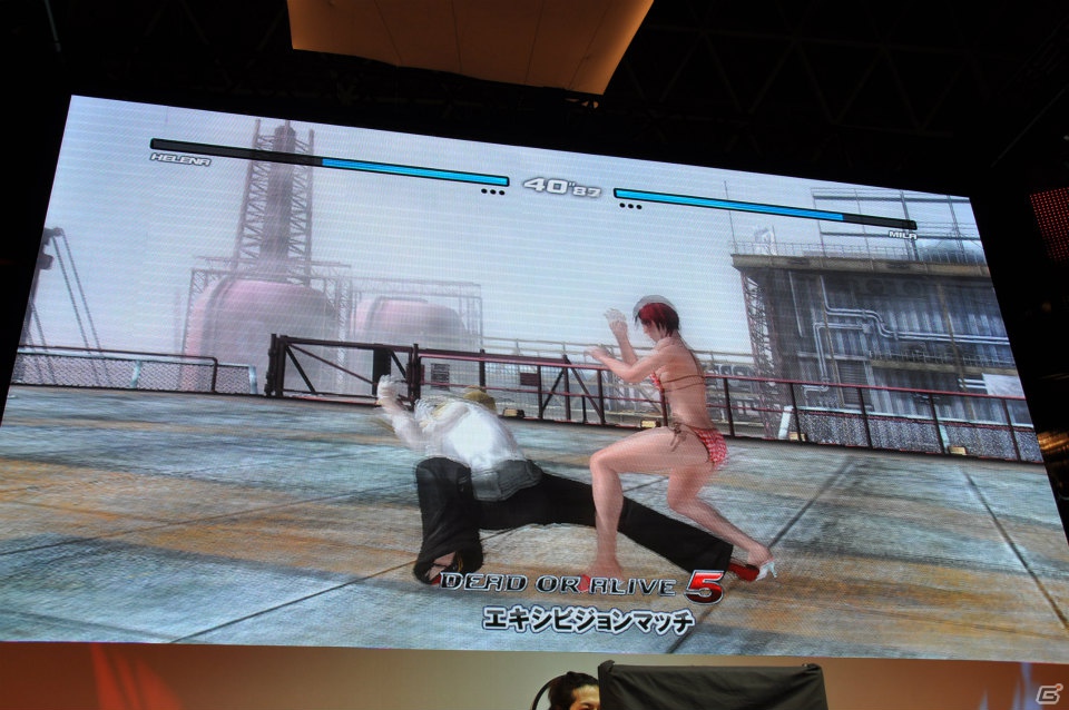 【TGS 2012】新堀ディレクターのガッツポーズも！「DEAD OR ALIVE 5」発売前だが高レベルの闘いが繰り広げられたエキシビションマッチレポートの画像103