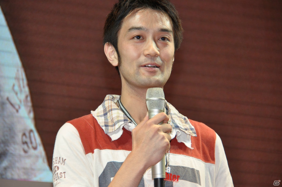 【TGS 2012】新堀ディレクターのガッツポーズも！「DEAD OR ALIVE 5」発売前だが高レベルの闘いが繰り広げられたエキシビションマッチレポートの画像16