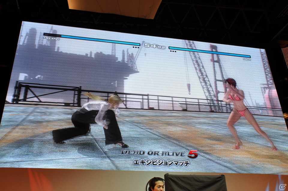 【TGS 2012】新堀ディレクターのガッツポーズも！「DEAD OR ALIVE 5」発売前だが高レベルの闘いが繰り広げられたエキシビションマッチレポートの画像99