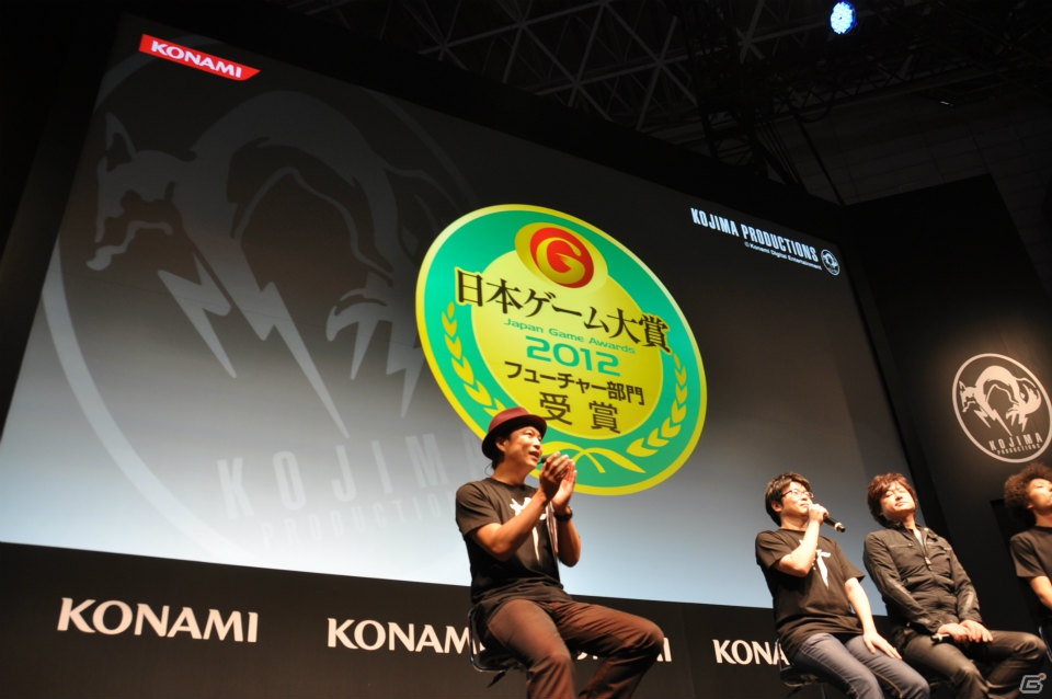 【TGS 2012】ゲストに雷電役の堀内賢雄さんを迎え、「斬る」気持ち良さから雷電の心の葛藤など、制作秘話も語られた「メタルギア ライジング リベンジェンス」ステージレポの画像10