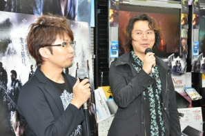 PS3/Xbox 360「バイオハザード6」売り場にゾンビ化したリズが乱入！？シリーズ初めての人も往年のファンもどちらも楽しめる最高傑作に！発売記念イベントレポの画像24