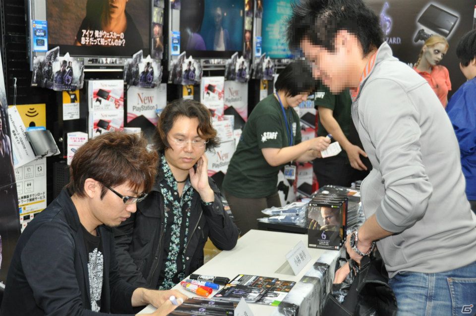 PS3/Xbox 360「バイオハザード6」売り場にゾンビ化したリズが乱入！？シリーズ初めての人も往年のファンもどちらも楽しめる最高傑作に！発売記念イベントレポの画像17