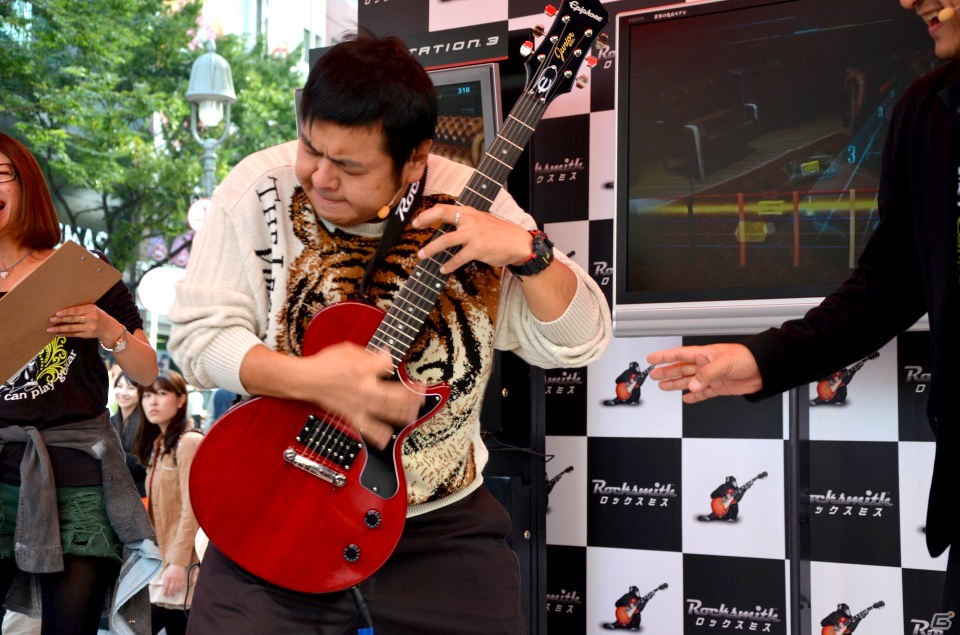 お笑いコンビ・ダイノジによるハイテンション・エアギターも炸裂！PS3/Xbox 360「ロックスミス」体験会イベントをレポートの画像33