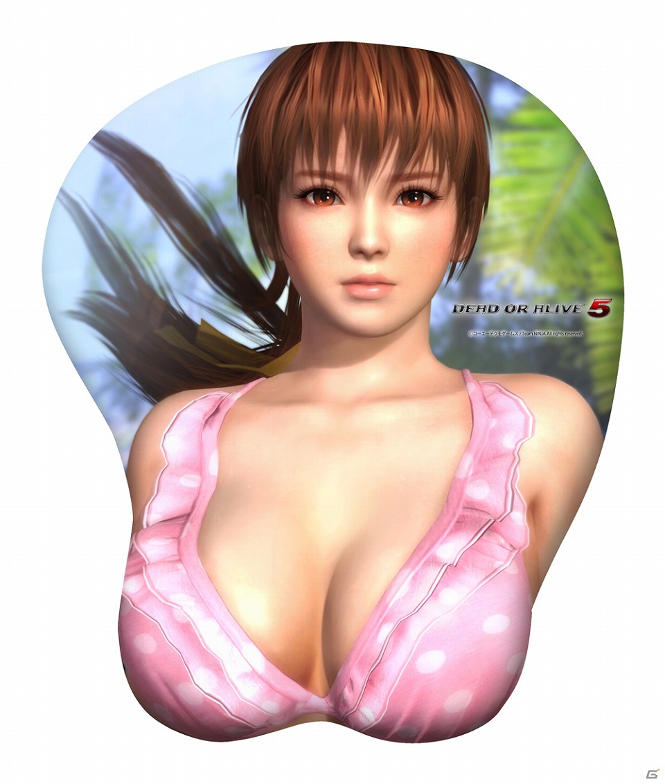 PS3/Xbox 360「DEAD OR ALIVE 5」かすみ・あやね・ヒトミの撮りおろしCGを使用したセクシーな立体マウスパッドが12月上旬に発売の画像2