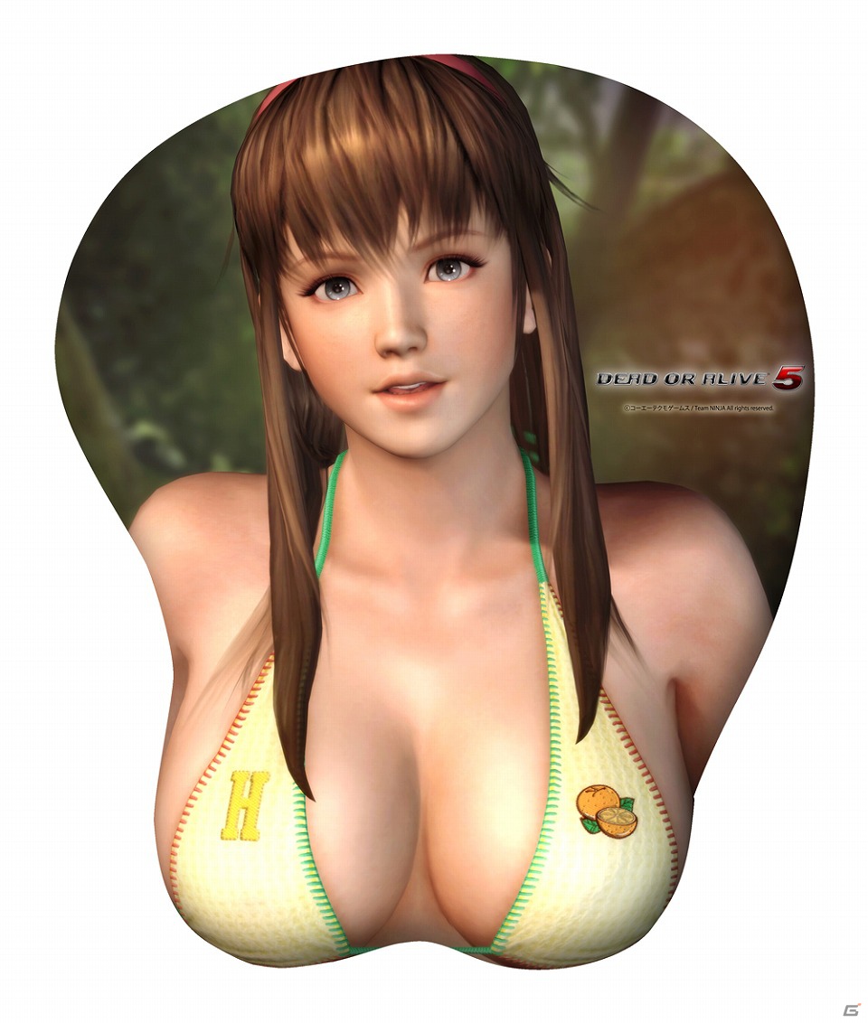 PS3/Xbox 360「DEAD OR ALIVE 5」かすみ・あやね・ヒトミの撮りおろしCGを使用したセクシーな立体マウスパッドが12月上旬に発売の画像3