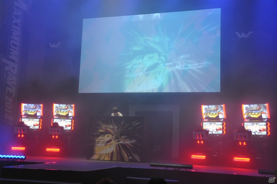 「悪魔のZ」実車展示や開発資料も！AC「湾岸ミッドナイト マキシマムチューン 4」「日本最速王座決定戦2012」＆「MAXIMUM RAVE 2012」イベントレポの画像47
