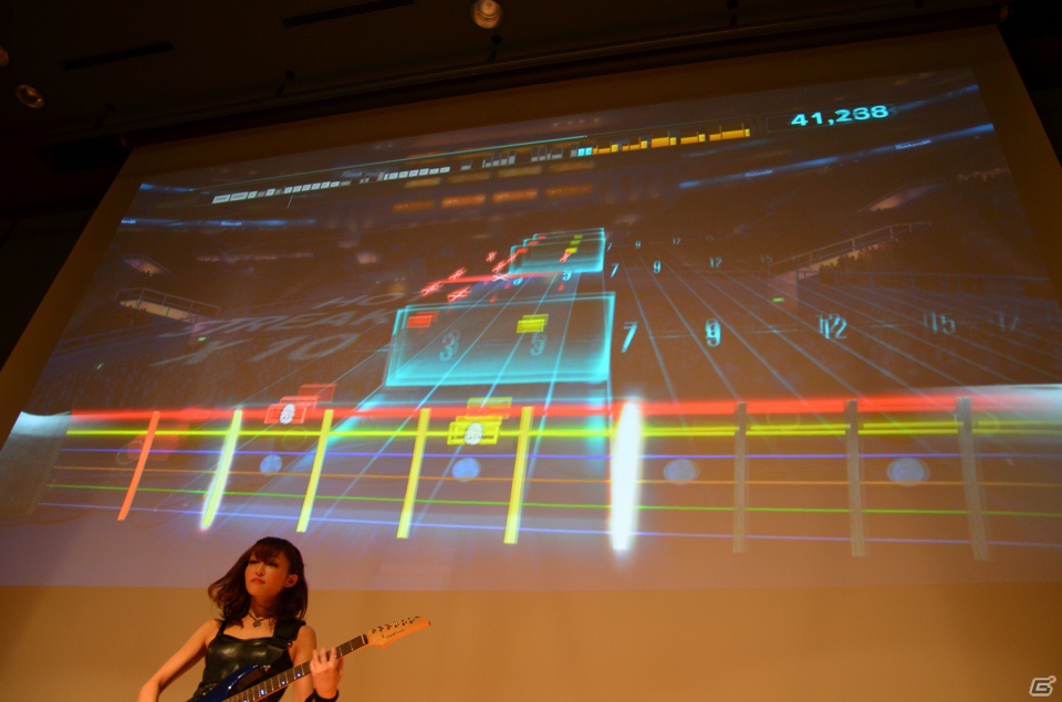 「UBIDAY 2012」浪川大輔さん＆甲斐田裕子さんの公開アフレコが行われた「アサシン クリード」＆お笑いコンビ・ダイノジ出演「ロックスミス」ステージレポートの画像34