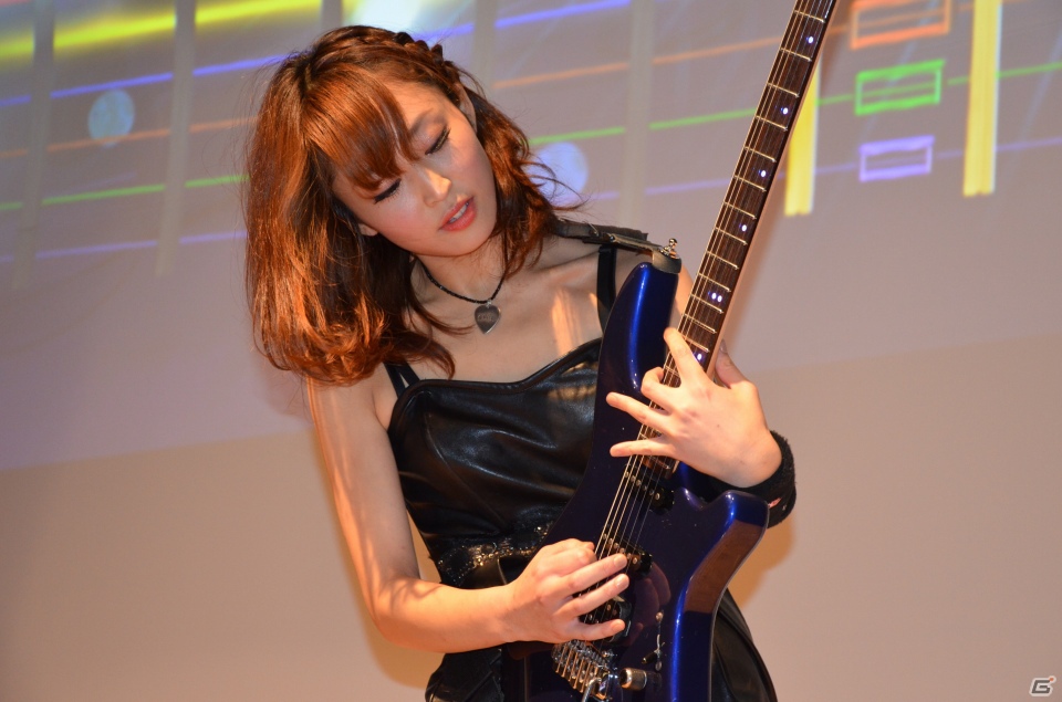 「UBIDAY 2012」浪川大輔さん＆甲斐田裕子さんの公開アフレコが行われた「アサシン クリード」＆お笑いコンビ・ダイノジ出演「ロックスミス」ステージレポートの画像36