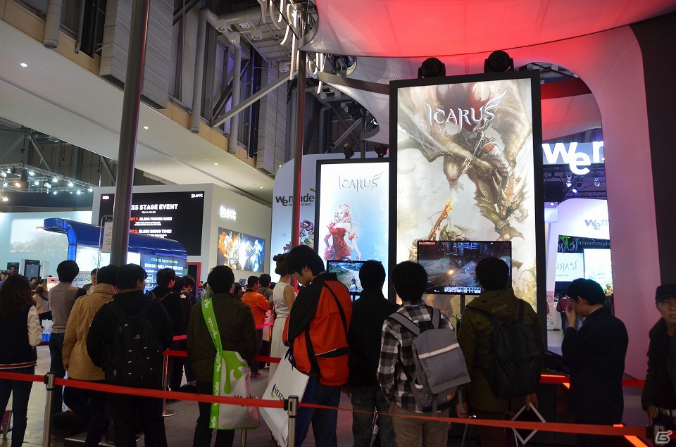 【G-STAR 2012】空飛ぶドラゴンとの戦闘が目を引く「ICARUS」やバリエーション豊かなスマートフォンタイトルが出展されたWeMade Entertainmentブースレポートの画像1