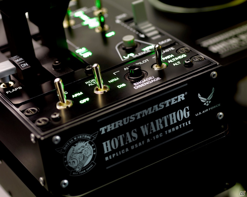 THRUSTMASTER製のA-10C攻撃機装備「HOTAS」レプリカジョイスティック＆F-16戦闘機のMFDを再現した多機能USBコックピットパネルが11月29日に発売の画像11