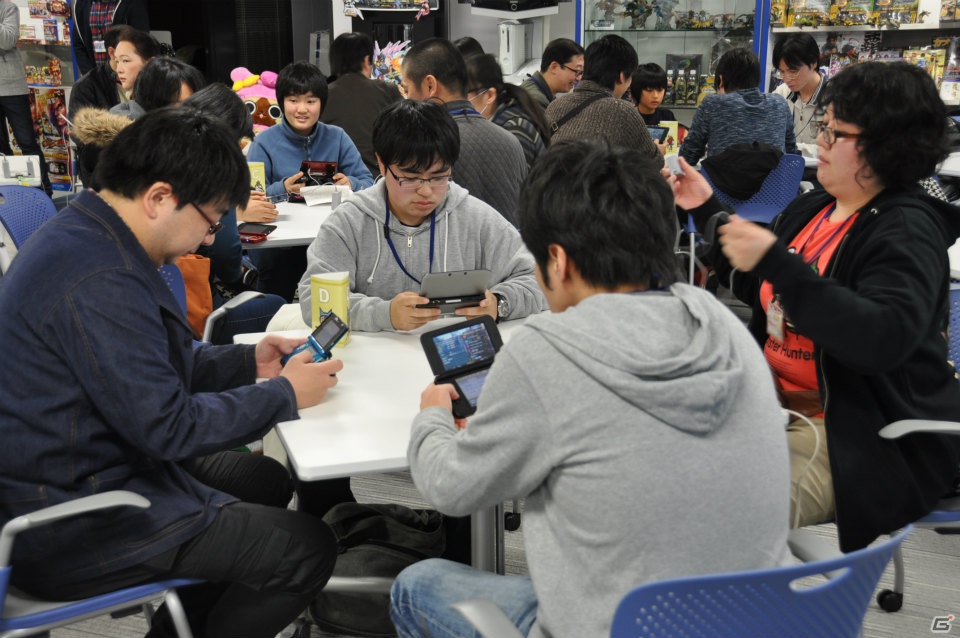 ザ・たっちがチャットで「ちょっとちょっと！」Wii U「MH3G HD Ver.」試遊や「サイレント肉焼き」などのユニークなアトラクションも！「モンハン部主催 オンライン東西コミュ交流会」レポートの画像42