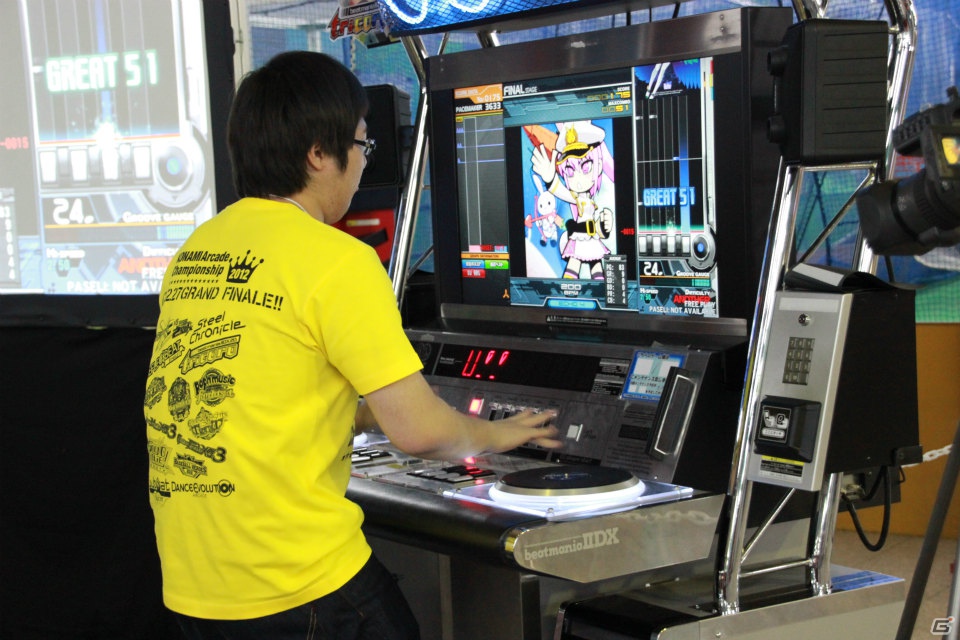 【KAC 2012】「SOUND VOLTEX BOOTH」「REFLEC BEAT limelight」「beatmania IIDX 20 tricoro」決勝ラウンドが開催、最終日もスーパープレイが続出！の画像12
