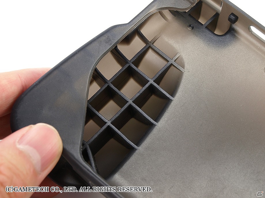 ゲームテック、握りやすいグリップをプラスした3DSLL用プロテクトカバー「シリコングリップ3DLL」を12月11日に発売の画像13