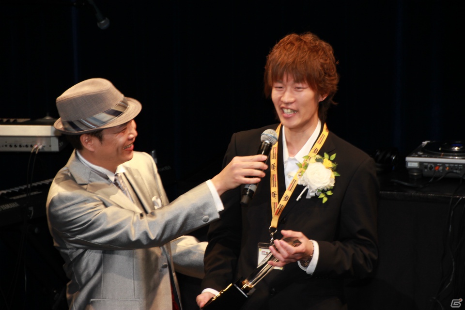 ダンサーSAMさんや五輪銀メダリストの田中佑典選手も登場した「KONAMI Arcade Championship 2012 グランドフィナーレ ～受賞祝賀会～」レポートの画像10