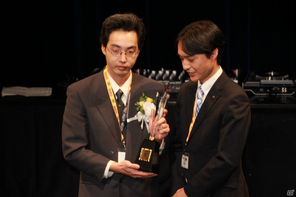 ダンサーSAMさんや五輪銀メダリストの田中佑典選手も登場した「KONAMI Arcade Championship 2012 グランドフィナーレ ～受賞祝賀会～」レポートの画像15