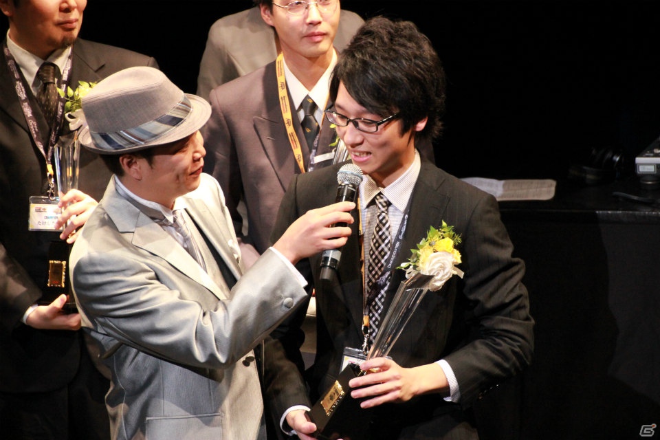 ダンサーSAMさんや五輪銀メダリストの田中佑典選手も登場した「KONAMI Arcade Championship 2012 グランドフィナーレ ～受賞祝賀会～」レポートの画像18
