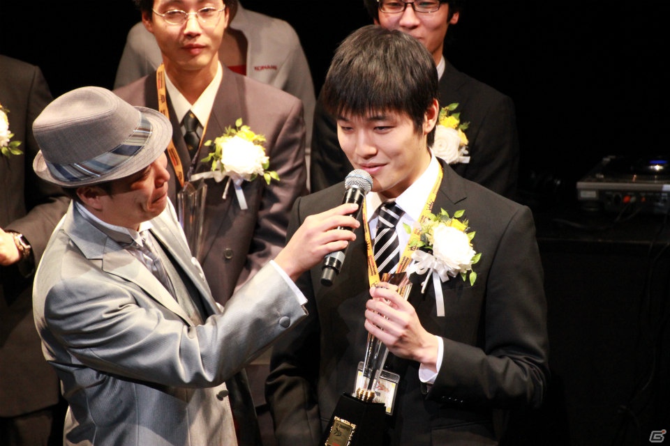 ダンサーSAMさんや五輪銀メダリストの田中佑典選手も登場した「KONAMI Arcade Championship 2012 グランドフィナーレ ～受賞祝賀会～」レポートの画像20