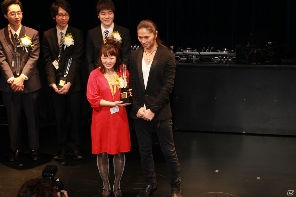 ダンサーSAMさんや五輪銀メダリストの田中佑典選手も登場した「KONAMI Arcade Championship 2012 グランドフィナーレ ～受賞祝賀会～」レポートの画像21
