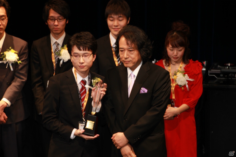 ダンサーSAMさんや五輪銀メダリストの田中佑典選手も登場した「KONAMI Arcade Championship 2012 グランドフィナーレ ～受賞祝賀会～」レポートの画像23