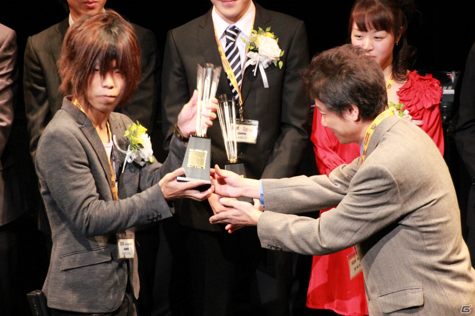 ダンサーSAMさんや五輪銀メダリストの田中佑典選手も登場した「KONAMI Arcade Championship 2012 グランドフィナーレ ～受賞祝賀会～」レポートの画像25