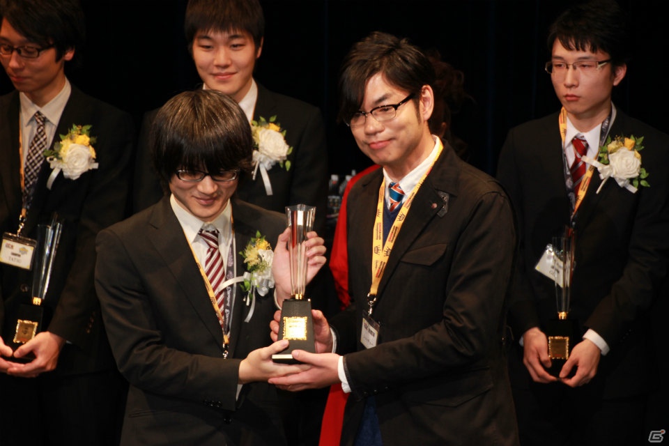ダンサーSAMさんや五輪銀メダリストの田中佑典選手も登場した「KONAMI Arcade Championship 2012 グランドフィナーレ ～受賞祝賀会～」レポートの画像27