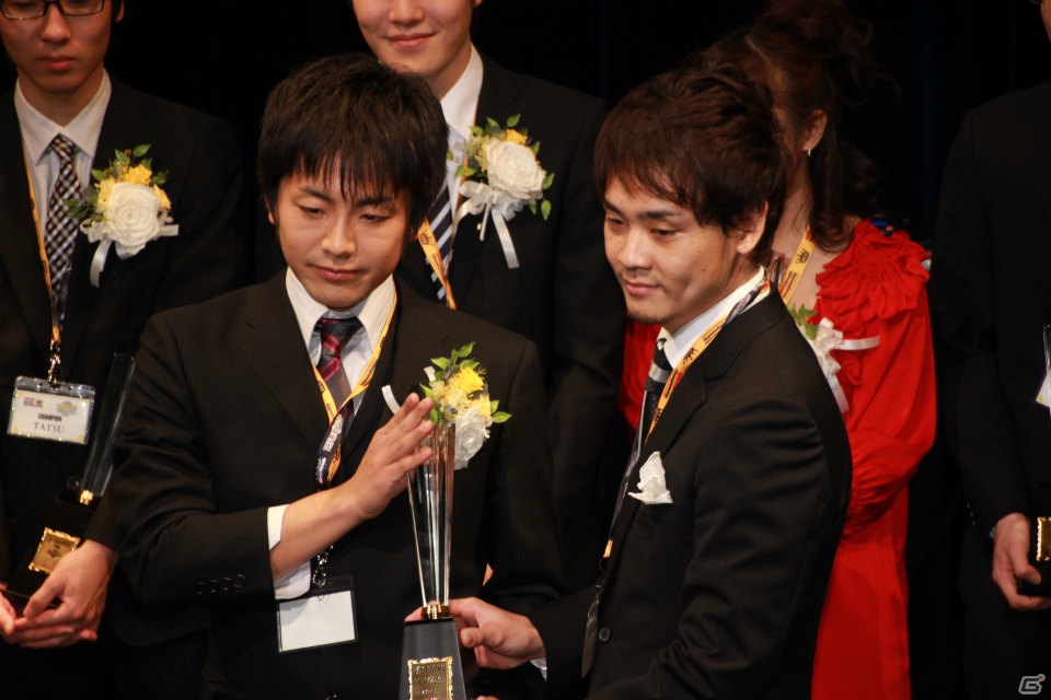 ダンサーSAMさんや五輪銀メダリストの田中佑典選手も登場した「KONAMI Arcade Championship 2012 グランドフィナーレ ～受賞祝賀会～」レポートの画像31