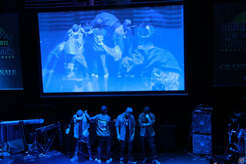 ダンサーSAMさんや五輪銀メダリストの田中佑典選手も登場した「KONAMI Arcade Championship 2012 グランドフィナーレ ～受賞祝賀会～」レポートの画像50
