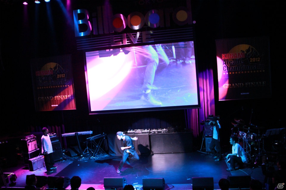 ダンサーSAMさんや五輪銀メダリストの田中佑典選手も登場した「KONAMI Arcade Championship 2012 グランドフィナーレ ～受賞祝賀会～」レポートの画像55