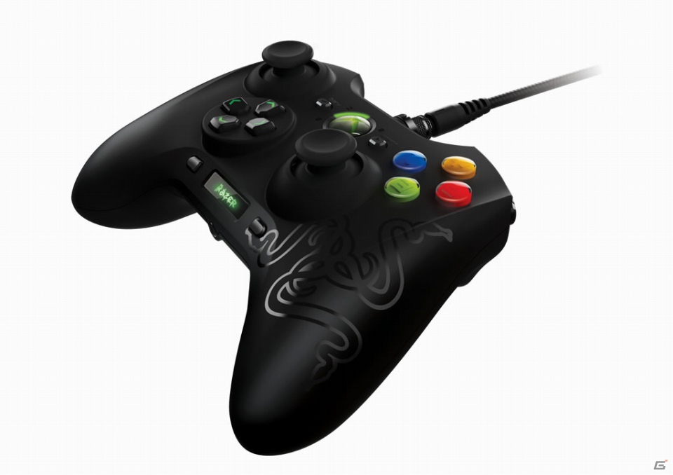 Razer、Xbox 360用エリートゲーミングコントローラー「Razer Sabertooth」を発表―6つの追加ボタンとOLEDスクリーンを搭載の画像2