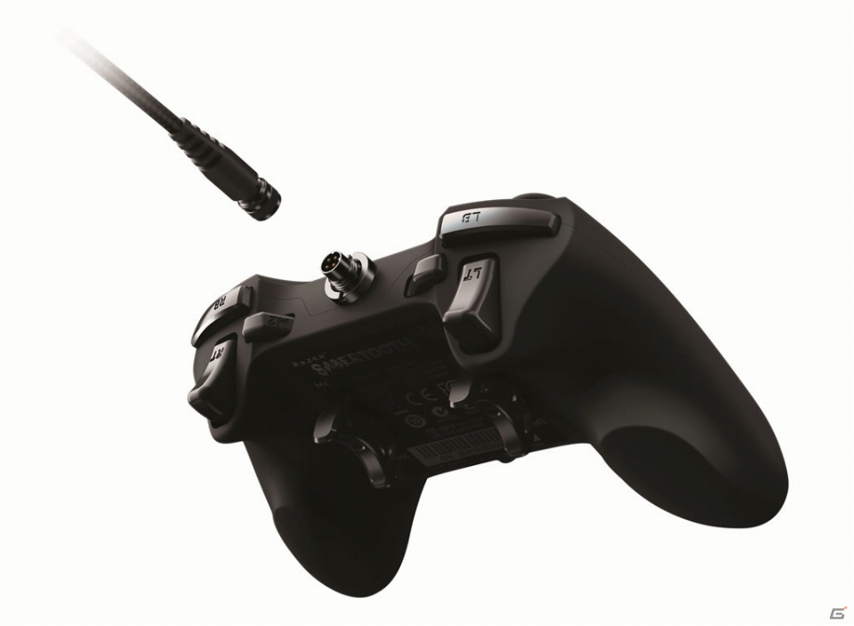 Razer、Xbox 360用エリートゲーミングコントローラー「Razer Sabertooth」を発表―6つの追加ボタンとOLEDスクリーンを搭載の画像3
