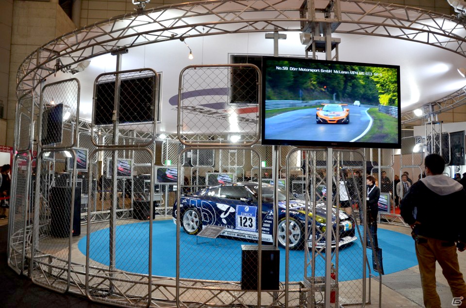 東京オートサロン 2013「グランツーリスモ・ヒストリーブース」レポート―展示中の「GT-R N24 GTアカデミー」はなんと誰でも試乗可能！の画像1