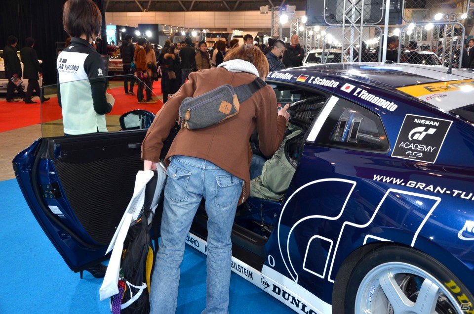 東京オートサロン 2013「グランツーリスモ・ヒストリーブース」レポート―展示中の「GT-R N24 GTアカデミー」はなんと誰でも試乗可能！の画像13