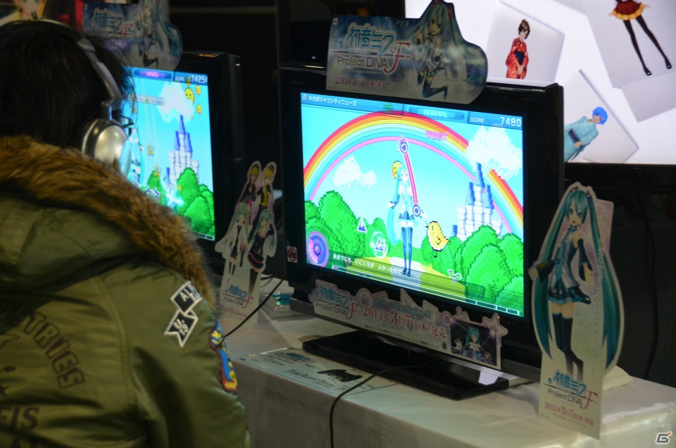 プロデューサー・林誠司氏ショートインタビュー＆試遊レポートも！PS3「初音ミク -Project DIVA F-」店頭体験会の模様をお届け！の画像2