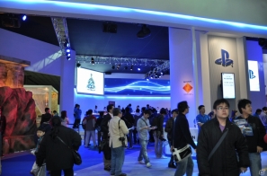 【台北国際ゲームショウ 2013】PS Vita新色「冰雪銀（アイスシルバー）」が展示、各ハードの試遊台も多数！今年の会場限定即売コーナーは内部に設置されたSCETブースレポの画像2