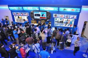【台北国際ゲームショウ 2013】PS Vita新色「冰雪銀（アイスシルバー）」が展示、各ハードの試遊台も多数！今年の会場限定即売コーナーは内部に設置されたSCETブースレポの画像25