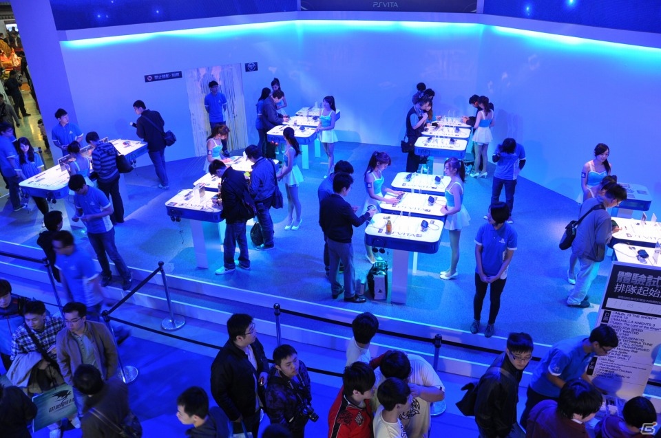 【台北国際ゲームショウ 2013】PS Vita新色「冰雪銀（アイスシルバー）」が展示、各ハードの試遊台も多数！今年の会場限定即売コーナーは内部に設置されたSCETブースレポの画像36