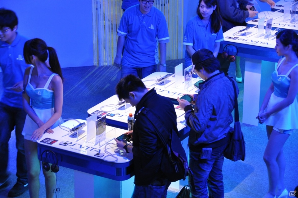 【台北国際ゲームショウ 2013】PS Vita新色「冰雪銀（アイスシルバー）」が展示、各ハードの試遊台も多数！今年の会場限定即売コーナーは内部に設置されたSCETブースレポの画像39