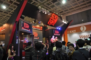 【台北国際ゲームショウ 2013】Gamaniaのeスポーツチーム「GAMABEARS」も駆け付けた！会場の様子＆露出の多い凝った衣装多め！コンパニオンを紹介の画像15