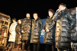 国内DLC第1弾にはスネークの名台詞が再生される武器「木刀 蛇魂」が！大塚明夫さん＆堀内賢雄さんも駆け付けた「メタルギア ライジング リベンジェンス」発売記念イベントレポートの画像57