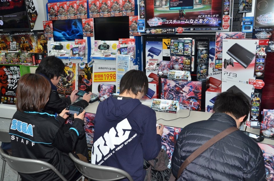 「ファンタシースターオンライン2」体験会が開催―会場を訪れた酒井智史プロデューサーがPS Vita版サービスインの心境を語るの画像2