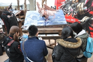 開発陣と一緒に体験版には未収録の魔物と共闘！会場にはコンセプターの稲船敬二氏の姿も！PS Vita「SOUL SACRIFICE」試遊体験イベントレポートの画像6