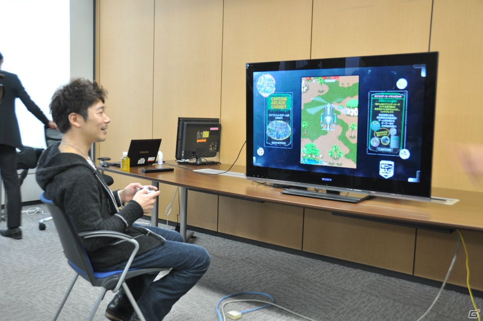 会場が当時のゲームセンターのように盛り上がった「カプコン アーケード キャビネット」＆「ヴァンパイア リザレクション」ドノヴァンでハギーを倒してプレゼントGET！媒体対決ゲーム大会レポートの画像15