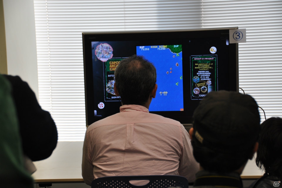 会場が当時のゲームセンターのように盛り上がった「カプコン アーケード キャビネット」＆「ヴァンパイア リザレクション」ドノヴァンでハギーを倒してプレゼントGET！媒体対決ゲーム大会レポートの画像27